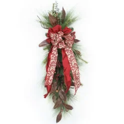 Pine Swag with Gandaria Leaves and Berries